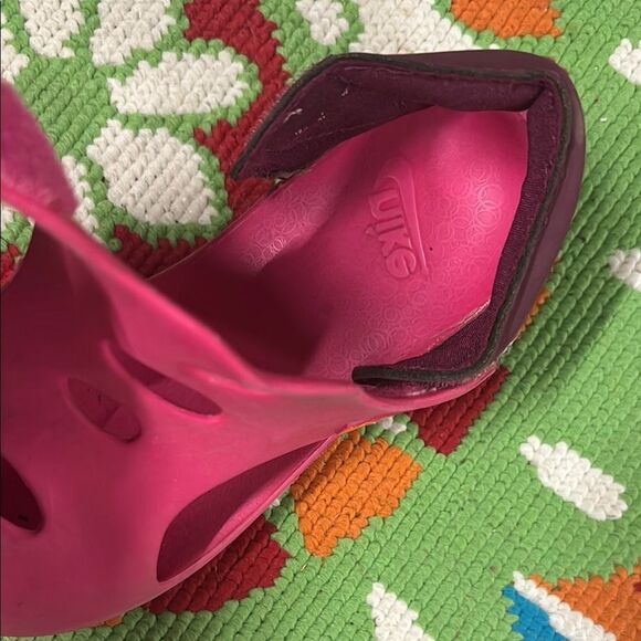 Nike Kids Pink Sandals Bundle - Picture 5 of 12
